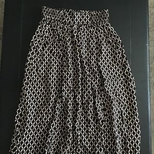 Mid-Length Skirt with Pockets